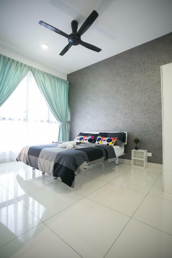 Econest Apartment By The One - Educity Nusajaya Nusajaya  Exterior photo